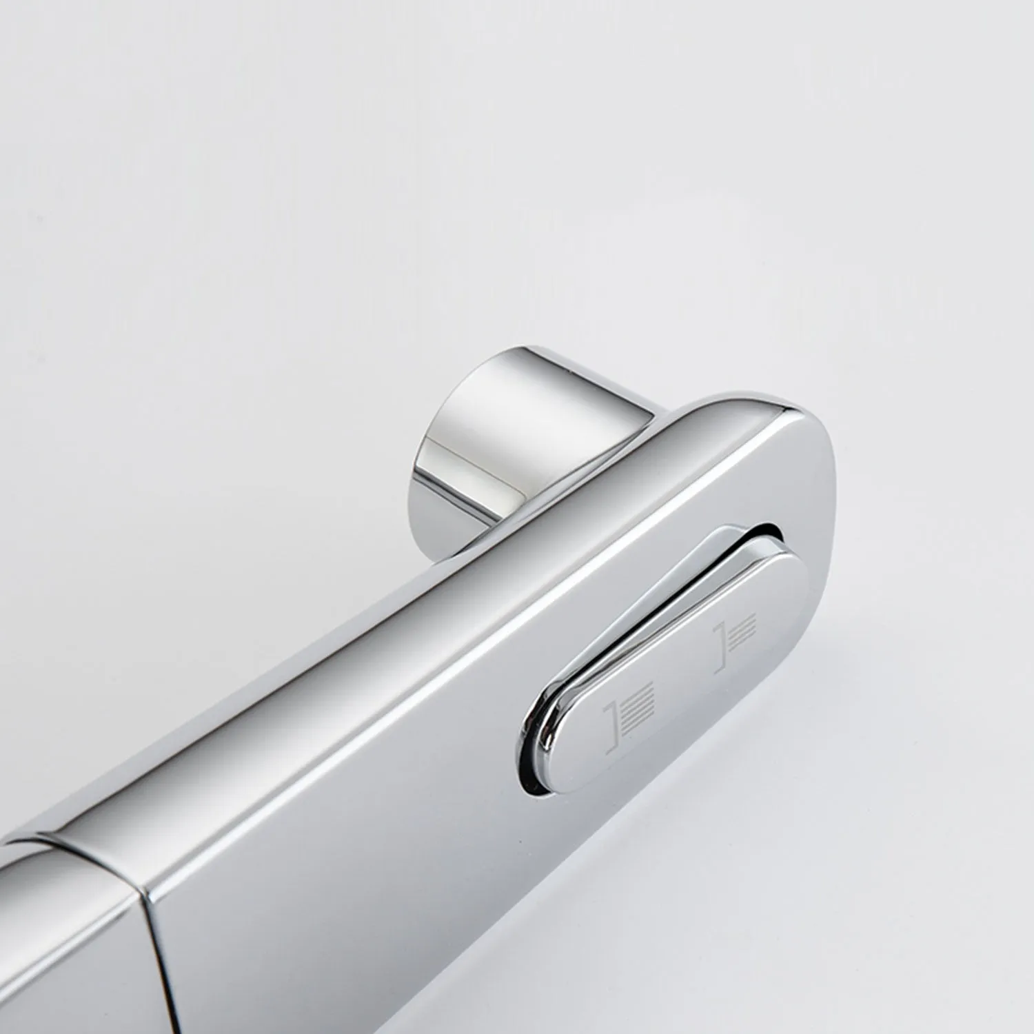 360-Degree Swivel Pull-Out Spout Bathroom Tap