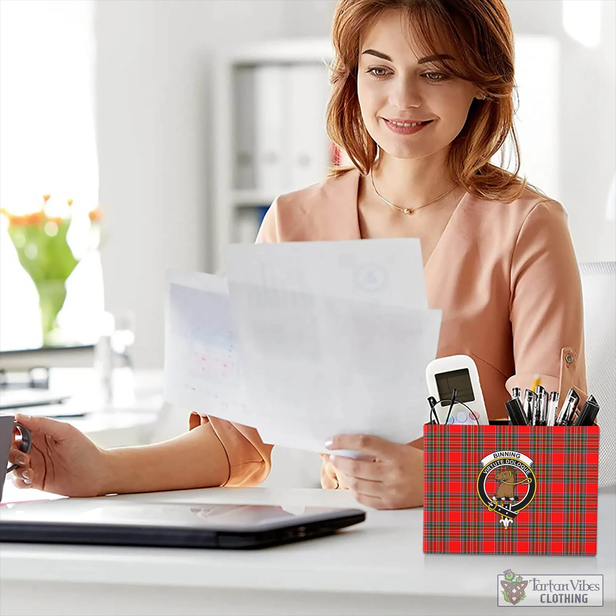 Binning Tartan Pen Holder with Family Crest