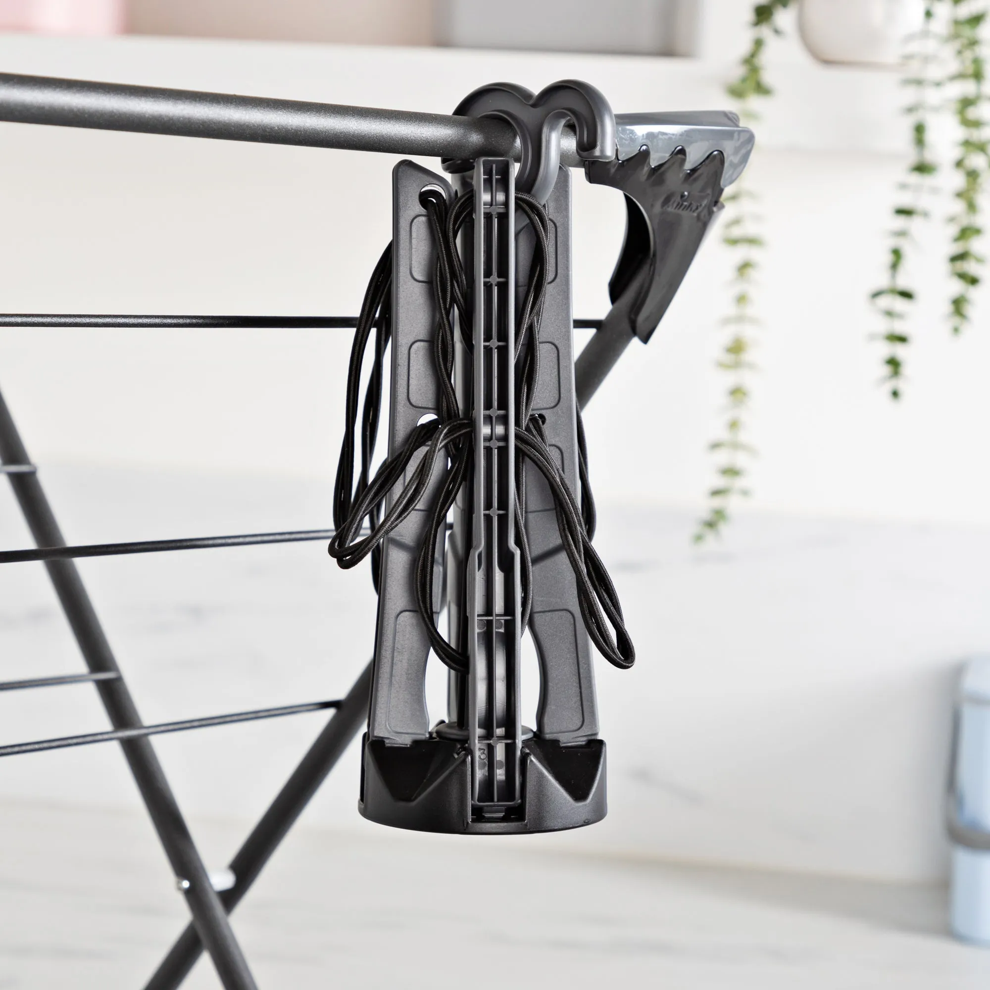Minky sureGRIP®Folding Dryer